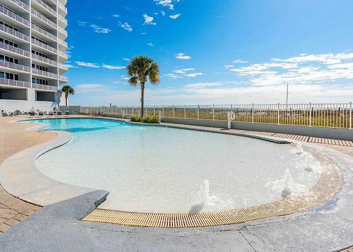 Gulf-front W Shared Pools Hot Tubs Sauna & Access Holiday home *
